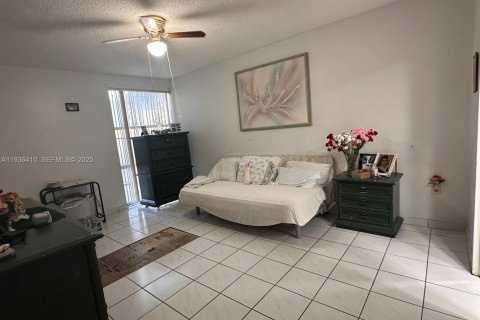 Condo in Sunny Isles Beach, Florida, 2 bedrooms  № 2088501 - photo 20