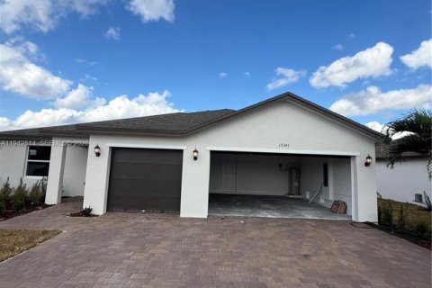 Casa en alquiler en Miami, Florida, 3 dormitorios № 2000470 - foto 2