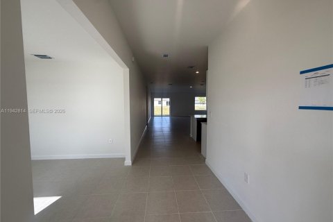 Casa en alquiler en Miami, Florida, 3 dormitorios № 2000470 - foto 3