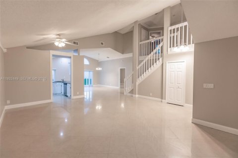 Купить виллу или дом в Веллингтон, Флорида 6 комнат, 191.01м2, № 1996416 - фото 12