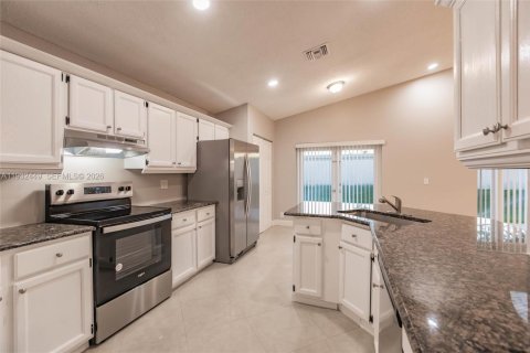 Купить виллу или дом в Веллингтон, Флорида 6 комнат, 191.01м2, № 1996416 - фото 14