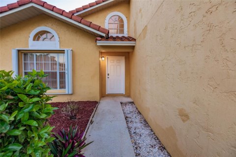 Купить виллу или дом в Веллингтон, Флорида 6 комнат, 191.01м2, № 1996416 - фото 5