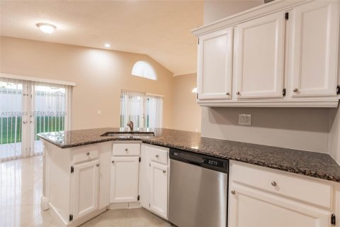 Купить виллу или дом в Веллингтон, Флорида 6 комнат, 191.01м2, № 1996416 - фото 20