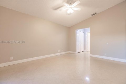 Купить виллу или дом в Веллингтон, Флорида 6 комнат, 191.01м2, № 1996416 - фото 28