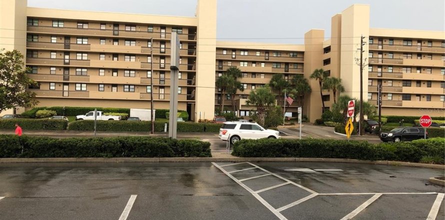 Condominio en Madeira Beach, Florida, 2 dormitorios  № 1535617