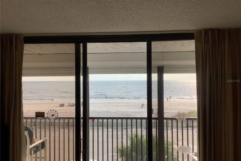Condominio en venta en Madeira Beach, Florida, 2 dormitorios, 102.19 m2 № 1535617 - foto 12