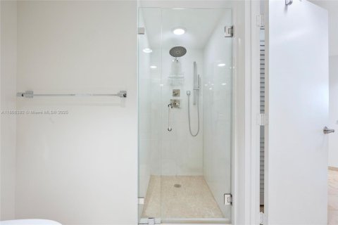 Купить кондоминиум в Майами, Флорида 3 спальни, 150.87м2, № 1888865 - фото 14