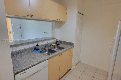 Copropriété à louer à Miramar, Floride: 1 chambre, 67.82 m2 № 1897049 - photo 6