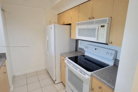 Copropriété à louer à Miramar, Floride: 1 chambre, 67.82 m2 № 1897049 - photo 4