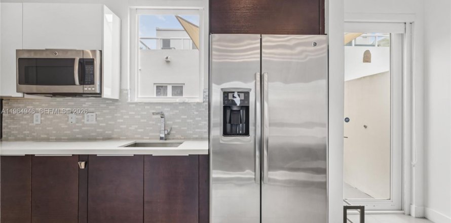 Propiedad comercial en LANDMARK en Doral, Florida 1 dormitorio № 2026449