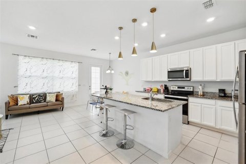 Adosado en alquiler en Davenport, Florida, 3 dormitorios, 152.36 m2 № 1678392 - foto 7