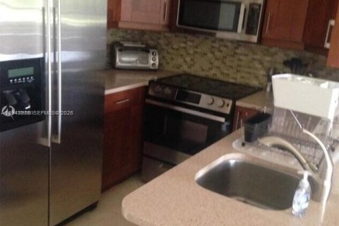 Condominio en alquiler en Coconut Creek, Florida, 1 dormitorio, 67.82 m2 № 2009634 - foto 5