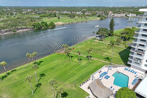 Condominio en venta en North Palm Beach, Florida, 2 dormitorios, 130.99 m2 № 1051398 - foto 1
