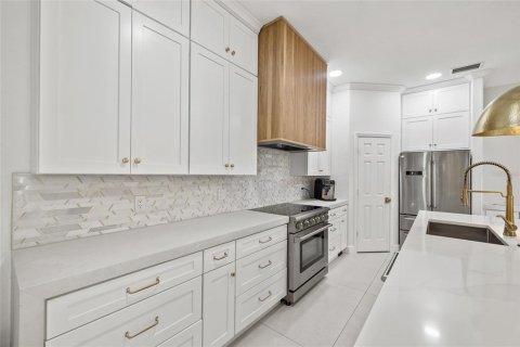 House in Parrish, Florida 4 bedrooms, 290.04 sq.m. № 1648140 - photo 11