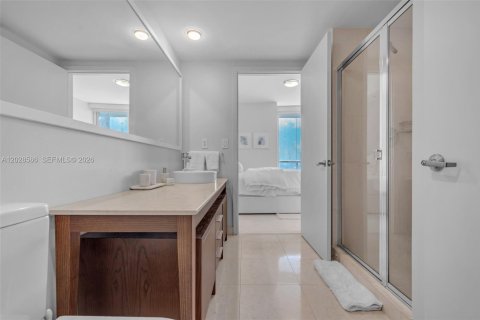 Condo in Miami, Florida, 2 bedrooms № 2077404 - photo 15