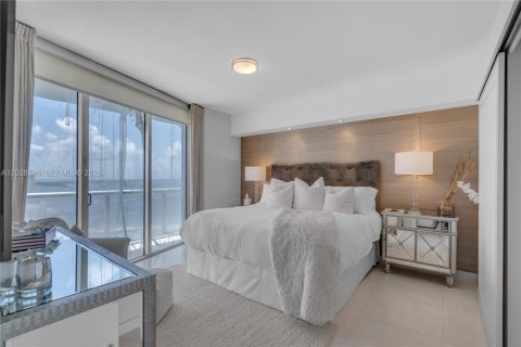 Condo in Miami, Florida, 2 bedrooms № 2077404 - photo 4