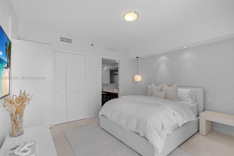 Condo in Miami, Florida, 2 bedrooms № 2077404 - photo 22