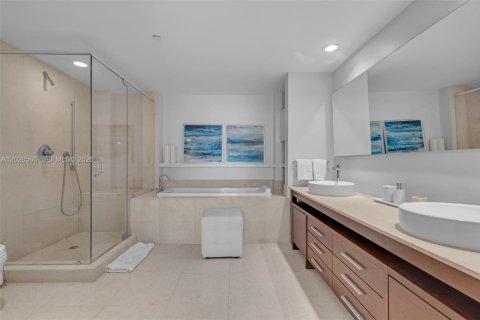 Condo in Miami, Florida, 2 bedrooms № 2077404 - photo 21