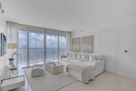 Condo in Miami, Florida, 2 bedrooms № 2077404 - photo 13