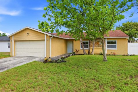 House in Largo, Florida 3 bedrooms, 144.18 sq.m. № 2151857