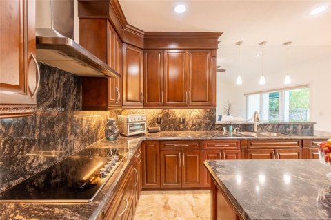 Villa ou maison à vendre à Miami Lakes, Floride: 3 chambres, 227.52 m2 № 1995271 - photo 27