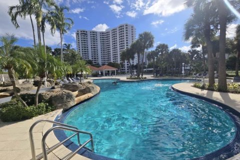 Condo in Aventura, Florida, 2 bedrooms  № 2008664