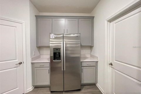 House in Kissimmee, Florida 3 bedrooms, 167.41 sq.m. № 2155703 - photo 18