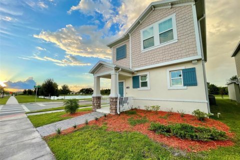 House in Kissimmee, Florida 3 bedrooms, 167.41 sq.m. № 2155703