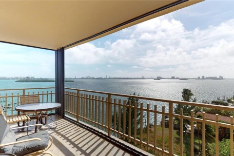 Copropriété à vendre à Miami, Floride: 3 chambres, 255.39 m2 № 1923834 - photo 2
