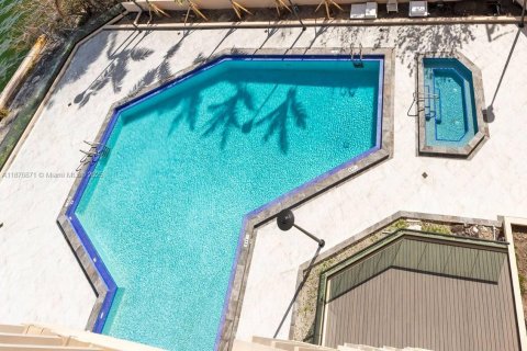 Copropriété à vendre à Miami, Floride: 3 chambres, 255.39 m2 № 1923834 - photo 29