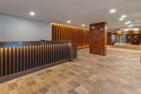 Copropriété à vendre à Miami, Floride: 3 chambres, 255.39 m2 № 1923834 - photo 19