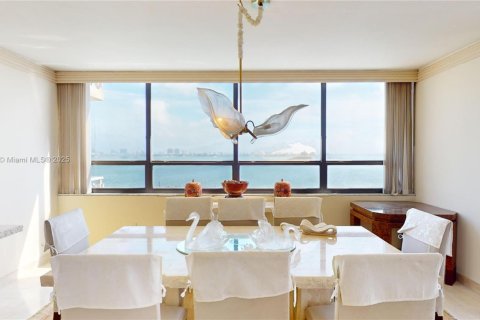 Copropriété à vendre à Miami, Floride: 3 chambres, 255.39 m2 № 1923834 - photo 6