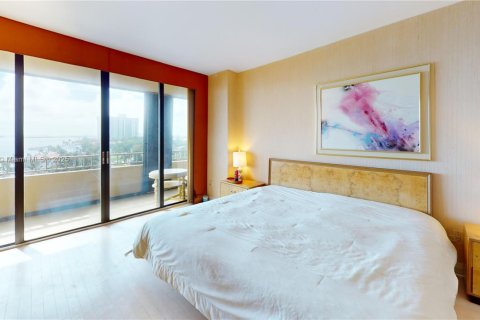 Copropriété à vendre à Miami, Floride: 3 chambres, 255.39 m2 № 1923834 - photo 12