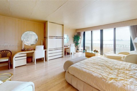 Copropriété à vendre à Miami, Floride: 3 chambres, 255.39 m2 № 1923834 - photo 15