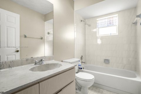 Casa en venta en Port St. Lucie, Florida, 2 dormitorios, 92.72 m2 № 1872348 - foto 14