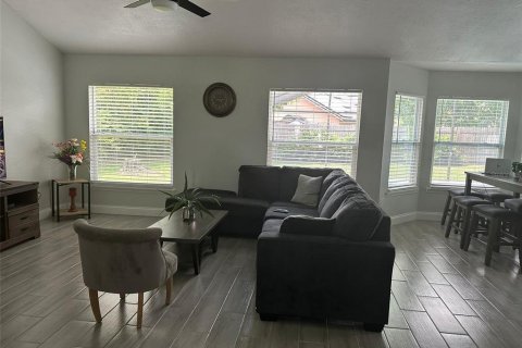 Casa en alquiler en Orlando, Florida, 4 dormitorios, 150.5 m2 № 1847965 - foto 4