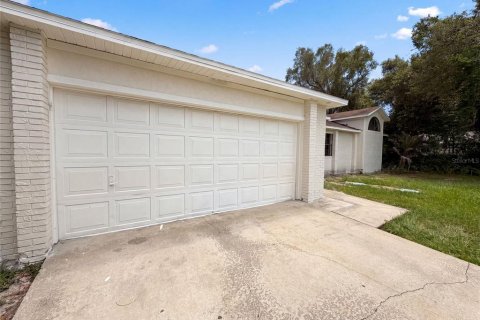 House in Deltona, Florida 4 bedrooms, 179.86 sq.m. № 2201097 - photo 15