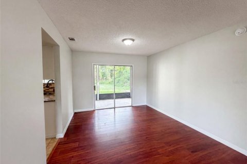 House in Deltona, Florida 4 bedrooms, 179.86 sq.m. № 2201097 - photo 7