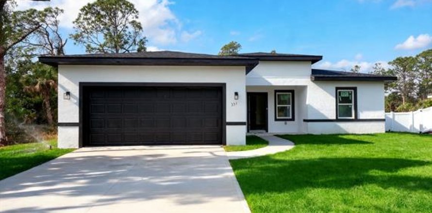 House in Port Charlotte, Florida 4 bedrooms, 170.29 sq.m. № 2150494