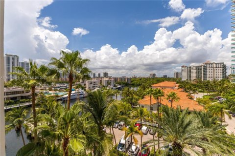 Купить кондоминиум в Авентура, Флорида 3 спальни, 283.35м2, № 1957605 - фото 16