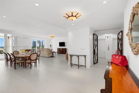 Купить кондоминиум в Авентура, Флорида 3 спальни, 283.35м2, № 1957605 - фото 7