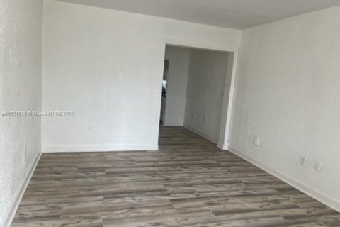 Condominio en venta en Miami Beach, Florida, 36.42 m2 № 1703251 - foto 8
