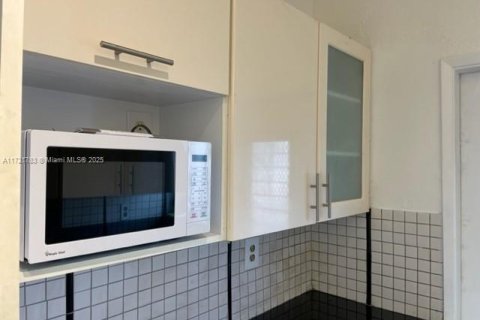 Condominio en venta en Miami Beach, Florida, 36.42 m2 № 1703251 - foto 5