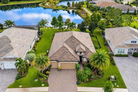 Villa ou maison à vendre à Sarasota, Floride: 3 chambres, 228.91 m2 № 2405651 - photo 2