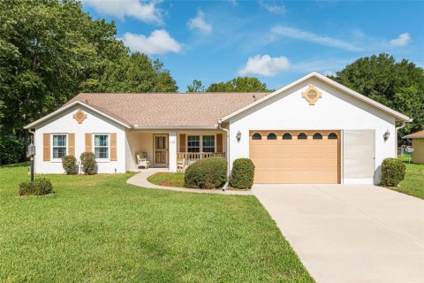 House in Ocala, Florida 3 bedrooms, 160.81 sq.m. № 1895014 - photo 1