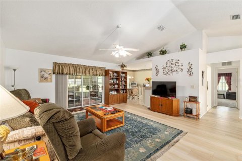 House in Ocala, Florida 3 bedrooms, 160.81 sq.m. № 1895014 - photo 11