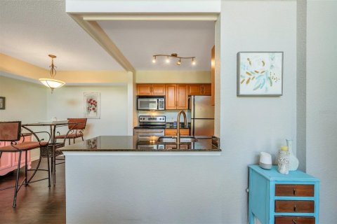 Condominio en venta en Palm Harbor, Florida, 1 dormitorio, 109.44 m2 № 1792871 - foto 17
