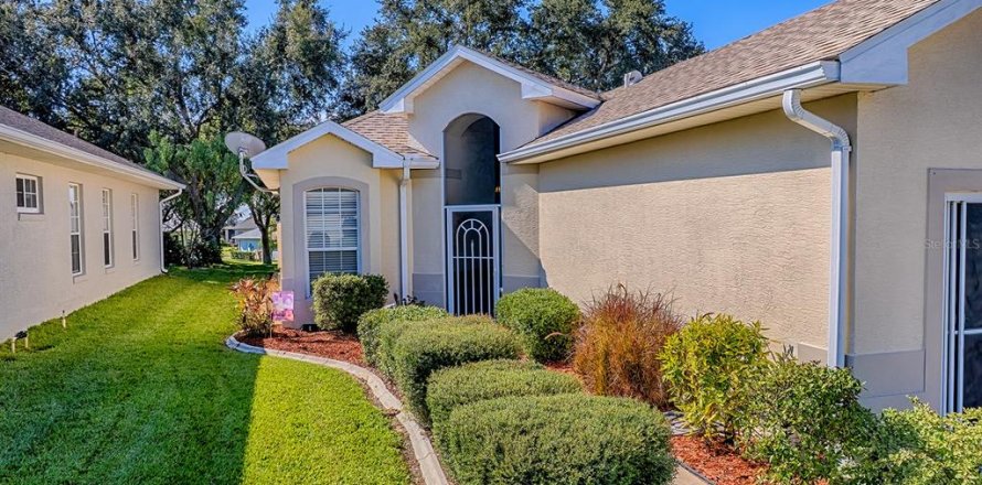 Villa ou maison à Tavares, Floride 2 chambres, 134.89 m2 № 2092931