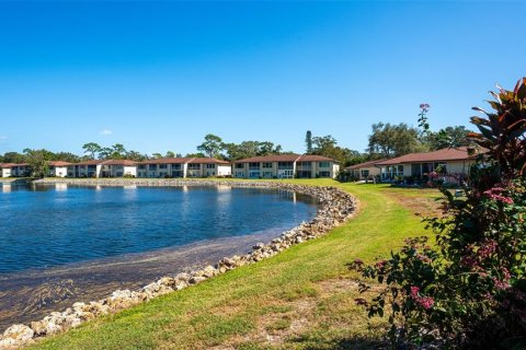 Copropriété à vendre à Sarasota, Floride: 2 chambres, 106.47 m2 № 2218386 - photo 27