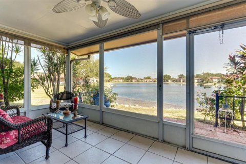 Condo in Sarasota, Florida, 2 bedrooms  № 2218386